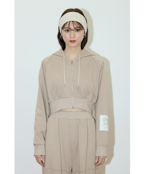 rienda(リエンダ)の「Rパッチ付きレディーススウェットトップス トレーナー 春服(スウェット・レディース・ベージュ/ライトブラック/杢グレー・FREE)」の22枚目の写真