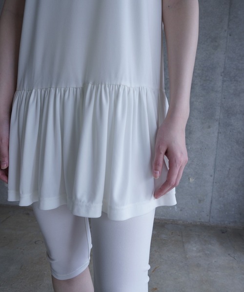 G.V.G.V.（ジーヴィージーヴィー）の「GATHER TUNIC TOP（Tシャツ/カットソー・レディース・ホワイト/ブラック・ONE SIZE）」の16枚目の写真