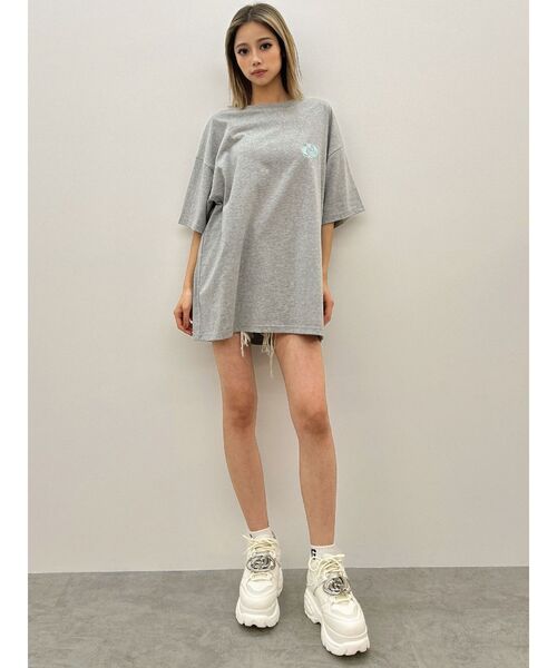 GYDA（ジェイダ）の「HOT DOG GYDALMATIAN BIG Tシャツ（Tシャツ/カットソー・レディース・ライトグレー/オフホワイト/ブラック・FREE）」の4枚目の写真