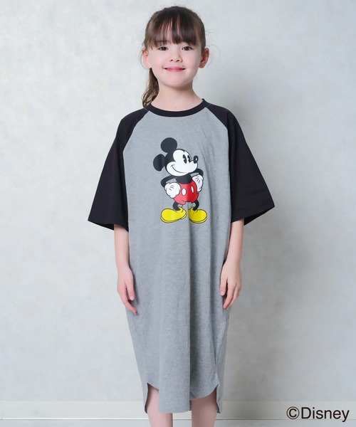Disney(ディズニー)の「キッズ MICKEY MOUSE オーバーサイズワンピース(ワンピース・キッズ・モカ/チャコールグレー/杢グレー/ホワイト系その他2/ホワイト系その他3/ホワイト/ホワイト系その他/グレー系その他・120cm/110cm/160cm/150cm/140cm/130cm)」の6枚目の写真