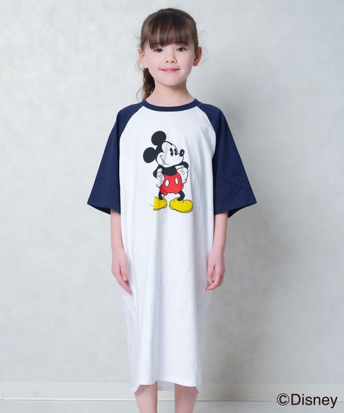 Disney(ディズニー)の「キッズ MICKEY MOUSE オーバーサイズワンピース(ワンピース・キッズ・モカ/チャコールグレー/杢グレー/ホワイト系その他2/ホワイト系その他3/ホワイト/ホワイト系その他/グレー系その他・120cm/110cm/160cm/150cm/140cm/130cm)」の1枚目の写真