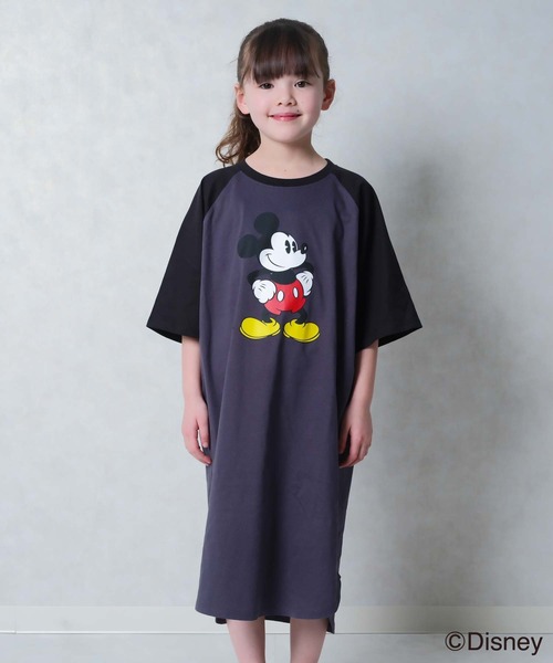 Disney(ディズニー)の「キッズ MICKEY MOUSE オーバーサイズワンピース(ワンピース・キッズ・モカ/チャコールグレー/杢グレー/ホワイト系その他2/ホワイト系その他3/ホワイト/ホワイト系その他/グレー系その他・120cm/110cm/160cm/150cm/140cm/130cm)」の5枚目の写真