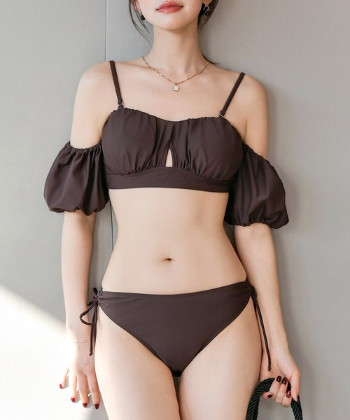 TeddyShop（テディショップ）の「レディース水着 パフスリ風バックリボンオフショルビキニ 上下2点セット（水着・レディース・オレンジ/ブラック/ダークブラウン/ピンク・S/M/L）」の14枚目の写真