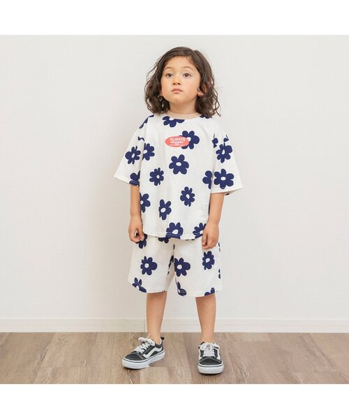 BREEZE（ブリーズ）の「【WEB限定/ジュニア対応】バリエーション半袖セットアップ（ルームウェア/パジャマ・キッズ・オフホワイト/サックスブルー/チャコール/ラベンダー/イエロー/レインボー・90/100/110/120/130/140/150）」の7枚目の写真