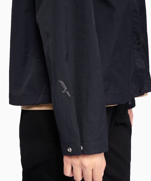 AIGLE（エーグル）の「UVカット 撥水 マルチユース ナイロンシャツジャケット（ナイロンジャケット・レディース・ブラック/ホワイト・40/34/36/38）」の12枚目の写真