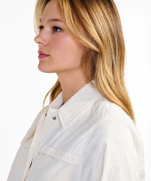 AIGLE（エーグル）の「UVカット 撥水 マルチユース ナイロンシャツジャケット（ナイロンジャケット・レディース・ブラック/ホワイト・40/34/36/38）」の17枚目の写真