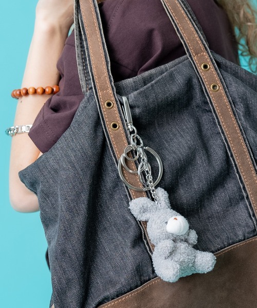 ankoROCK(アンコロック)の「TEDDY ankoROCK キーリング(キーホルダー・レディース・ブラック×ホワイト/グレー・ONESIZE)」の2枚目の写真