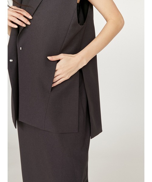 emmi(エミ)の「UVカット テーラーカラーベスト(その他アウター・レディース・オリーブ/チャコールグレー・FREE)」の7枚目の写真