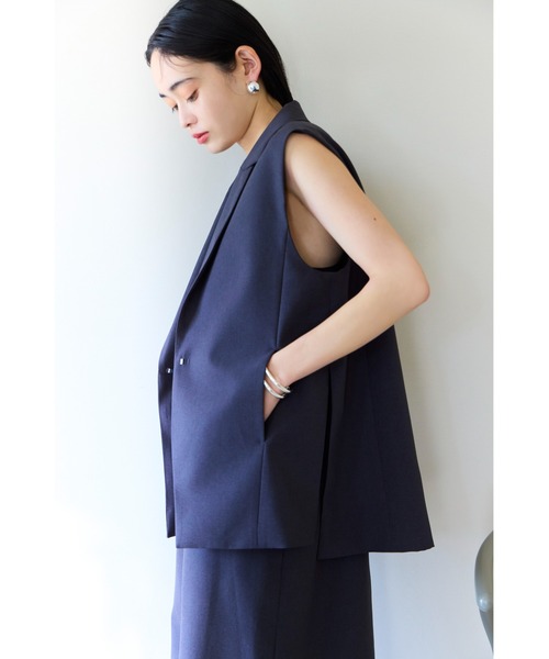 emmi(エミ)の「UVカット テーラーカラーベスト(その他アウター・レディース・オリーブ/チャコールグレー・FREE)」の13枚目の写真