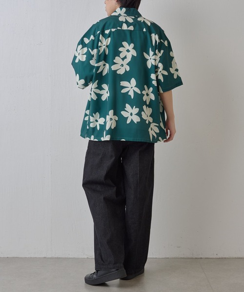 COLONY 2139(コロニートゥーワンスリーナイン)の「アートフラワー柄半袖シャツ(シャツ/ブラウス・メンズ・ブラック/グリーン・MEDIUM/LARGE)」の11枚目の写真
