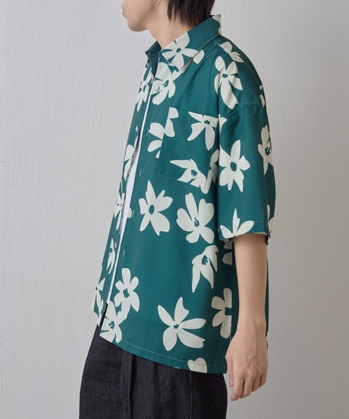 COLONY 2139(コロニートゥーワンスリーナイン)の「アートフラワー柄半袖シャツ(シャツ/ブラウス・メンズ・ブラック/グリーン・MEDIUM/LARGE)」の20枚目の写真