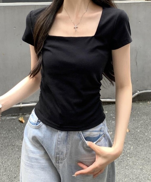 semplice(センプリチェ)の「上品なスクエアネックTシャツ【韓国ファッション】(Tシャツ/カットソー・レディース・グレー/ホワイト/ブラック/ベージュ・F)」の4枚目の写真