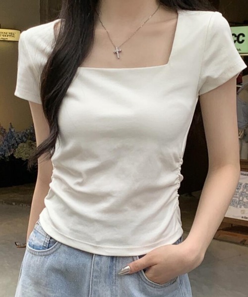 semplice(センプリチェ)の「上品なスクエアネックTシャツ【韓国ファッション】(Tシャツ/カットソー・レディース・グレー/ホワイト/ブラック/ベージュ・F)」の11枚目の写真