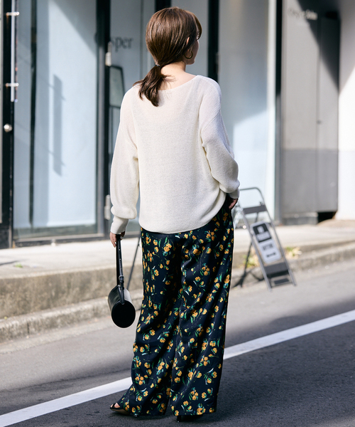 SLOBE IENA(スローブイエナ)の「《追加》リネン混畦ニット(ニット/セーター・レディース・ホワイト/ネイビー/サックスブルー/ピンク・FREE)」の8枚目の写真