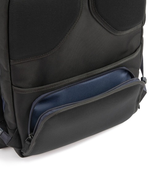 ZERO HALLIBURTON（ゼロハリバートン）の「ビジネスリュック ZLM B4サイズ収納 15.6inchPC収納 27L 81517（ビジネスバッグ・メンズ・ブラック/ネイビー・FREE）」の14枚目の写真