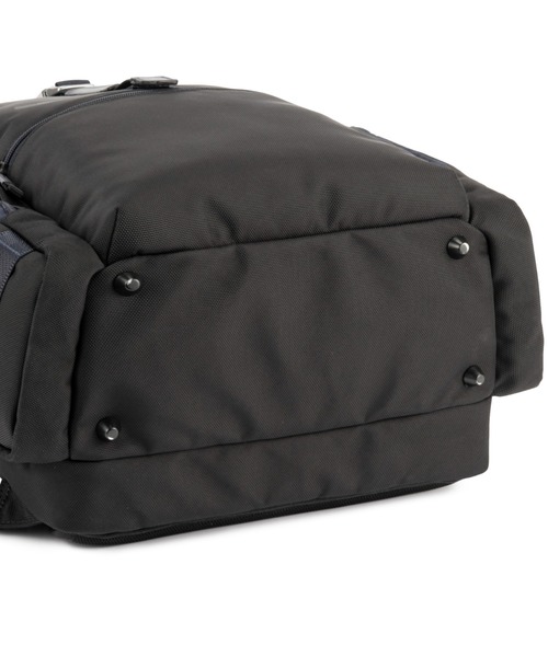 ZERO HALLIBURTON（ゼロハリバートン）の「ビジネスリュック ZLM B4サイズ収納 15.6inchPC収納 27L 81517（ビジネスバッグ・メンズ・ブラック/ネイビー・FREE）」の7枚目の写真