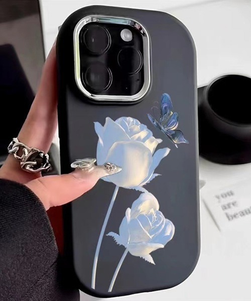 Fun & Daily(ファンアンドデイリー)の「Flower & Butterfly iPhone Case 15 16 17 Plus Pro ProMax アイフォンケース(スマホケース/カバー・レディース・ブラック・iPhone 15 Plus/iPhone 15 Pro Max/iPhone 15 Pro/iPhone 15/iPhone 16/iPhone 16 Plus/iPhone 16 Pro/iPhone 16 Pro Max/iPhone 17/iPhone 17 Pro/iPhone 17 Pro Max)」の5枚目の写真