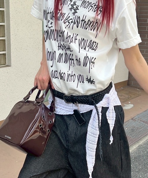 Chikashitsu +（チカシツプラス）の「【Chikashitsu +】messaging lettering t-shirt / 【チカシツプラス】メッセージレタリングプリント半袖Tシャツ（Tシャツ/カットソー・メンズ・ホワイト/チャコール/ブラック・ONE SIZE）」の4枚目の写真