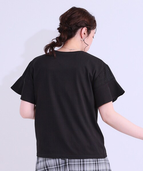 DRESKIP(ドレスキップ)の「【ひんやり/プチプラ】女性らしさ溢れる お袖シアーフリルトップス(Tシャツ/カットソー・レディース・グリーン系/ブラック/ライトブルー/オフホワイト・04/01/02/03)」の10枚目の写真