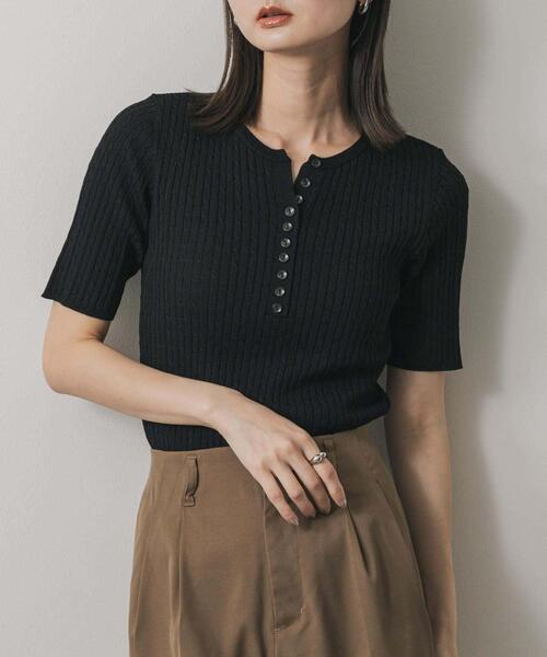 SENSE OF PLACE by URBAN RESEARCH（センスオブプレイスバイアーバンリサーチ）の「ヘンリーネックミニケーブルセーター(半袖)（ニット/セーター・レディース・ピンク/ネイビー/オレンジ/グレー/アイボリー/ライトブルー/ブラック・ONE）」の3枚目の写真