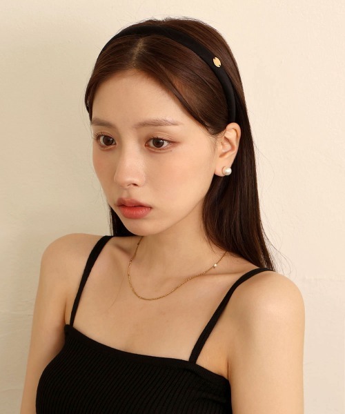 CEMONEMO（セモネモ）の「サテン カチューシャ（カチューシャ・レディース・ブラック・FREE）」の3枚目の写真