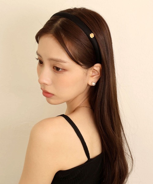 CEMONEMO（セモネモ）の「サテン カチューシャ（カチューシャ・レディース・ブラック・FREE）」の4枚目の写真