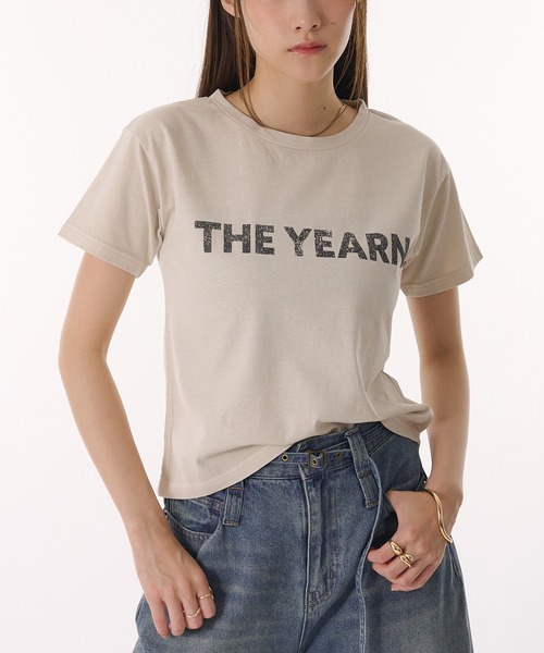 MUHET(ミュエータ)の「pigment logo t-shirt / ピグメント加工ロゴTシャツ(Tシャツ/カットソー・レディース・ブラウン/杢グレー/チャコールグレー/アイボリー・FREE)」の7枚目の写真