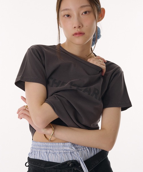 MUHET(ミュエータ)の「pigment logo t-shirt / ピグメント加工ロゴTシャツ(Tシャツ/カットソー・レディース・ブラウン/杢グレー/チャコールグレー/アイボリー・FREE)」の22枚目の写真