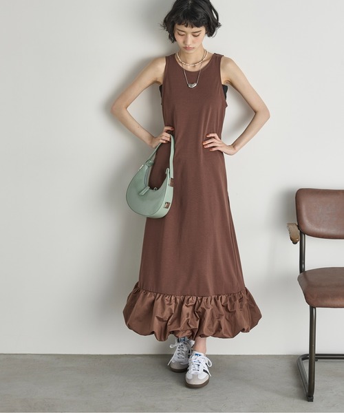 THE YOn(ザヨン)の「バルーンヘム異素材切替ノーススリーブドレス(ワンピース・レディース・ブラック/ブラウン・FREE)」の19枚目の写真