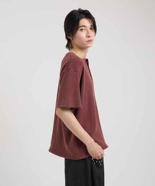 Perushu（ペルーシュ）の「ワッフルヘンリーネックワンポイント刺繍Tシャツ（Tシャツ/カットソー・メンズ・ブラック/バーガンディー/ピンク/グリーン・MEDIUM/LARGE）」の9枚目の写真