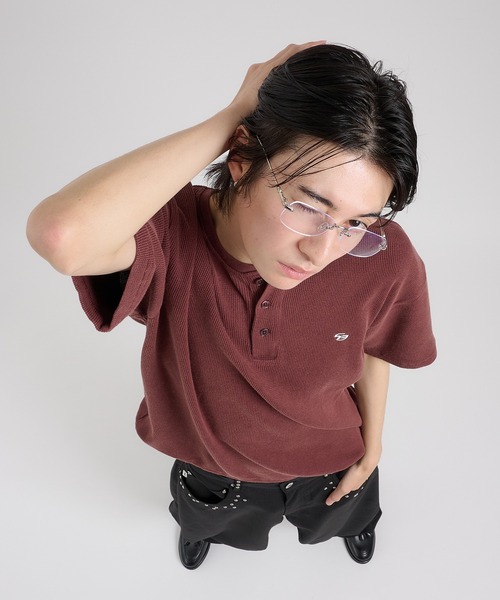 Perushu（ペルーシュ）の「ワッフルヘンリーネックワンポイント刺繍Tシャツ（Tシャツ/カットソー・メンズ・ブラック/バーガンディー/ピンク/グリーン・MEDIUM/LARGE）」の12枚目の写真