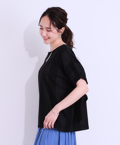 DRESKIP（ドレスキップ）の「【S-LL/二の腕カバー】お袖ギャザーリボン アイレット刺繍トップス（シャツ/ブラウス・レディース・ブルー/アイボリー/ブラック・01/02/03/04）」の9枚目の写真
