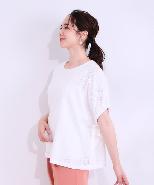 DRESKIP（ドレスキップ）の「【S-LL/二の腕カバー】お袖ギャザーリボン アイレット刺繍トップス（シャツ/ブラウス・レディース・ブルー/アイボリー/ブラック・01/02/03/04）」の13枚目の写真