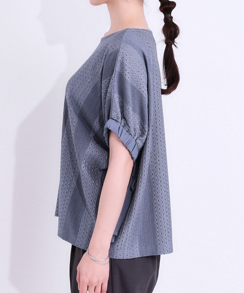 DRESKIP（ドレスキップ）の「【S-LL/二の腕カバー】お袖ギャザーリボン アイレット刺繍トップス（シャツ/ブラウス・レディース・ブルー/アイボリー/ブラック・01/02/03/04）」の17枚目の写真