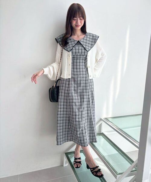 MAJESTIC LEGON（マジェスティックレゴン）の「チョーカーセットビッグカラーワンピース（ワンピース・レディース・ブラック/ホワイト系その他2/ブラック系その他・SMALL/MEDIUM）」の12枚目の写真