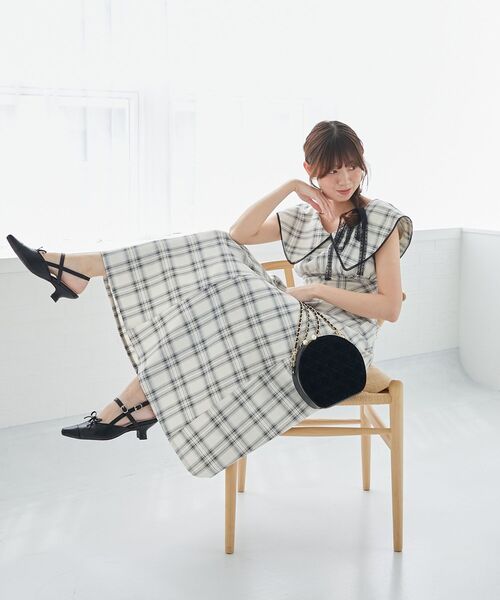 MAJESTIC LEGON（マジェスティックレゴン）の「チョーカーセットビッグカラーワンピース（ワンピース・レディース・ブラック/ホワイト系その他2/ブラック系その他・SMALL/MEDIUM）」の16枚目の写真