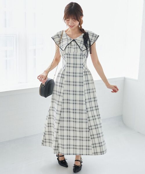 MAJESTIC LEGON（マジェスティックレゴン）の「チョーカーセットビッグカラーワンピース（ワンピース・レディース・ブラック/ホワイト系その他2/ブラック系その他・SMALL/MEDIUM）」の17枚目の写真