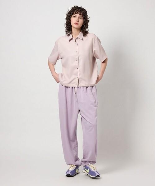 6（ロク）の「＜6(ROKU)＞アセテート サテンショートスリーブシャツ（シャツ/ブラウス・レディース・ブラック/ライトピンク・FREE）」の3枚目の写真