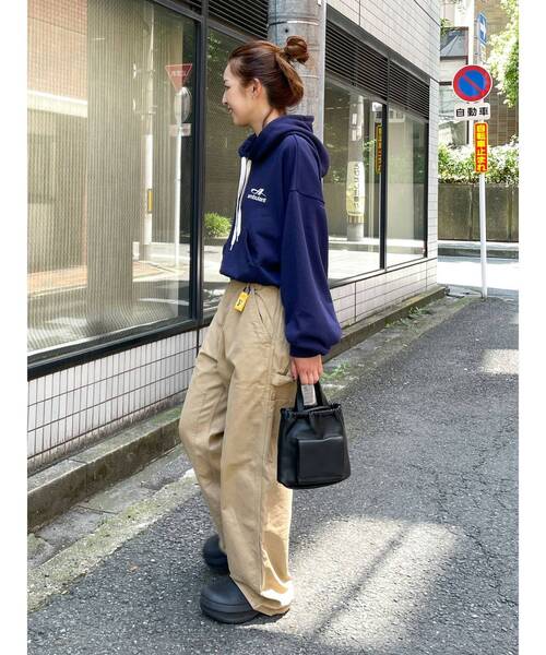 Ungrid(アングリッド)の「【WEB限定】ショートロゴプリントパーカー(パーカー・レディース・ライトグレー/ブラウン/ネイビー・FREE)」の15枚目の写真