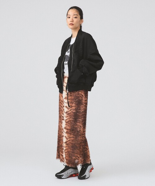 Ray BEAMS（レイビームス）の「シャーリング MA-1 ブルゾン（MA-1・レディース・ブラック/オリーブ/ベージュ・ONE SIZE）」の8枚目の写真