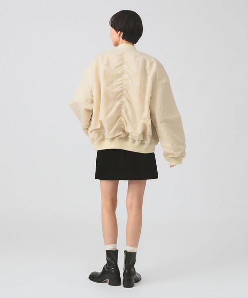 Ray BEAMS（レイビームス）の「シャーリング MA-1 ブルゾン（MA-1・レディース・ブラック/オリーブ/ベージュ・ONE SIZE）」の12枚目の写真