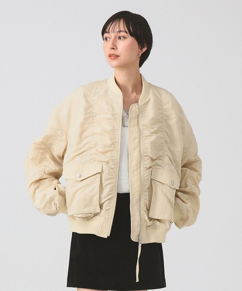 Ray BEAMS（レイビームス）の「シャーリング MA-1 ブルゾン（MA-1・レディース・ブラック/オリーブ/ベージュ・ONE SIZE）」の14枚目の写真