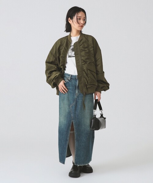 Ray BEAMS（レイビームス）の「シャーリング MA-1 ブルゾン（MA-1・レディース・ブラック/オリーブ/ベージュ・ONE SIZE）」の16枚目の写真