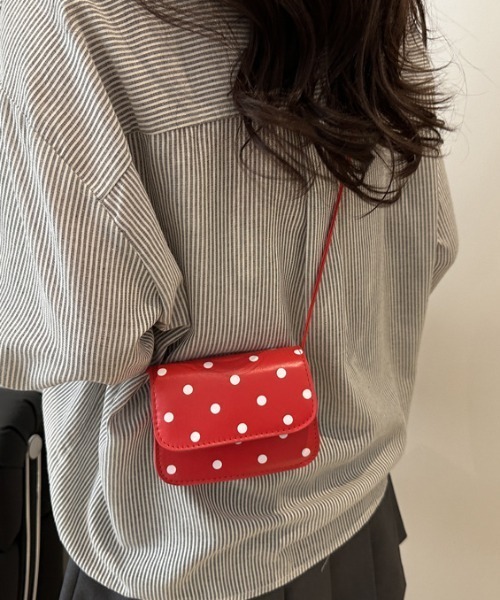 mebole(メボレ)の「ドットミニショルダーバッグ(ショルダーバッグ・レディース・レッド/ホワイト/ブラック・FREE)」の3枚目の写真