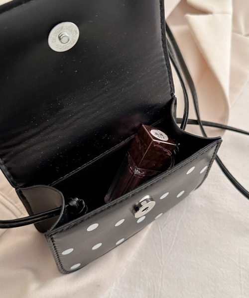 mebole(メボレ)の「ドットミニショルダーバッグ(ショルダーバッグ・レディース・レッド/ホワイト/ブラック・FREE)」の12枚目の写真