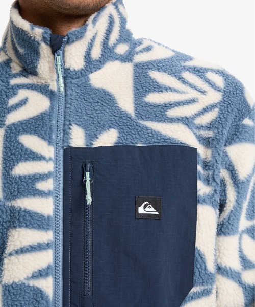Quiksilver（クイックシルバー）の「CLEAN COAST FZ /クイックシルバー総柄ジップアップフリース（スウェット・メンズ・ブルー・MEDIUM/LARGE/X-LARGE）」の9枚目の写真