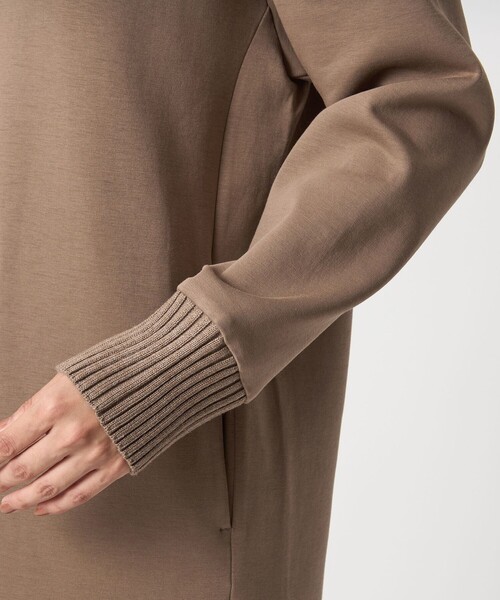 green label relaxing（グリーンレーベルリラクシング）の「ダンボール ハイネック ワンピース（ワンピース・レディース・ブラック/モカ/ダークグレー・FREE）」の19枚目の写真