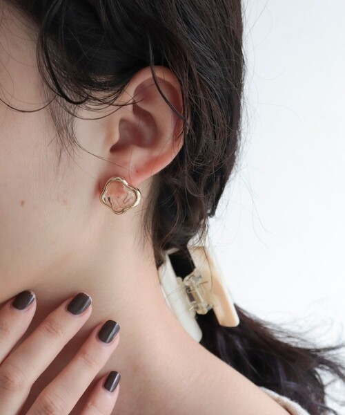 fredy emue(フレディエミュ)の「アメーバクリアピアス(ピアス(両耳用)・レディース・ブルー/ミント/クリア・FREE)」の3枚目の写真