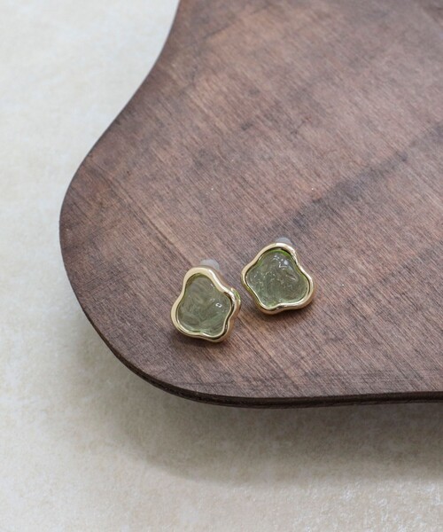 fredy emue(フレディエミュ)の「アメーバクリアピアス(ピアス(両耳用)・レディース・ブルー/ミント/クリア・FREE)」の8枚目の写真