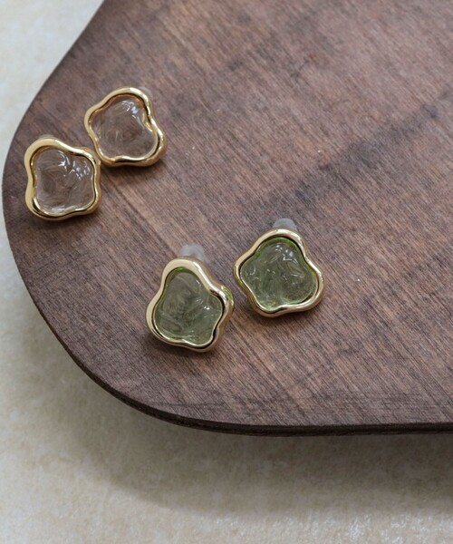 fredy emue(フレディエミュ)の「アメーバクリアピアス(ピアス(両耳用)・レディース・ブルー/ミント/クリア・FREE)」の9枚目の写真